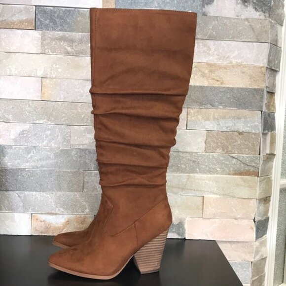 Carlos by Carlos Santana Peyton Tall Ruched Boot - Picture 4 of 7